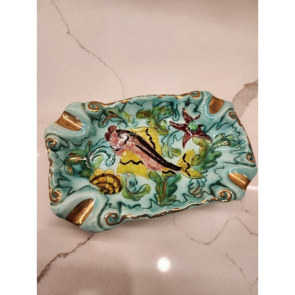 Vintage‎ Cerart Monaco Fish Ashtray Hand Painted Seascape Seashells Gold Accents - Picture 2 of 9